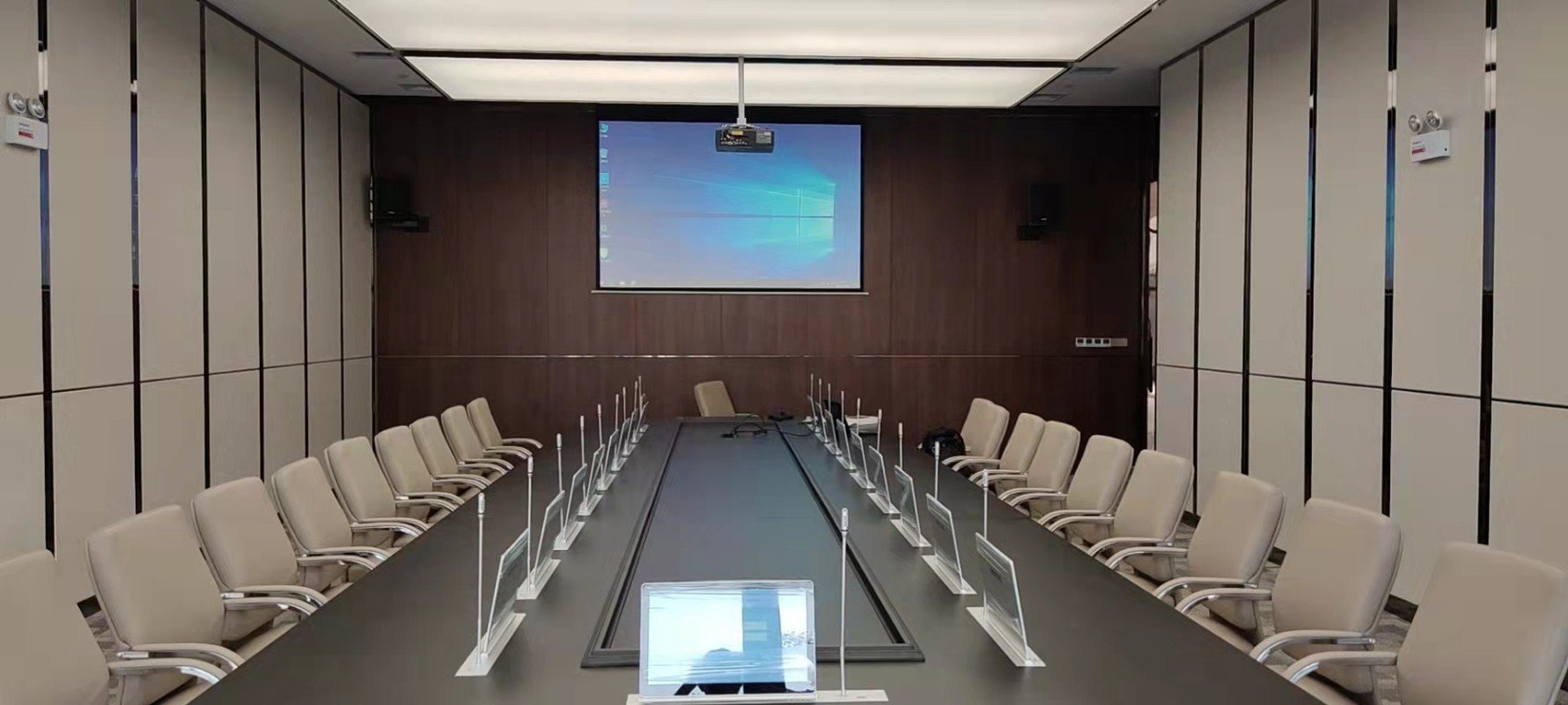 When Should the Simultaneous Interpreter Equipment Be Installed?