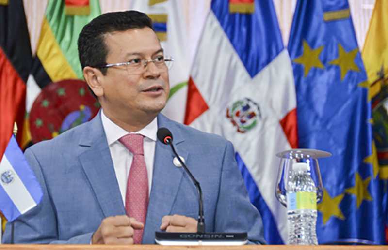 Gonsin Escorted The Celac - European Union Ministerial Summit