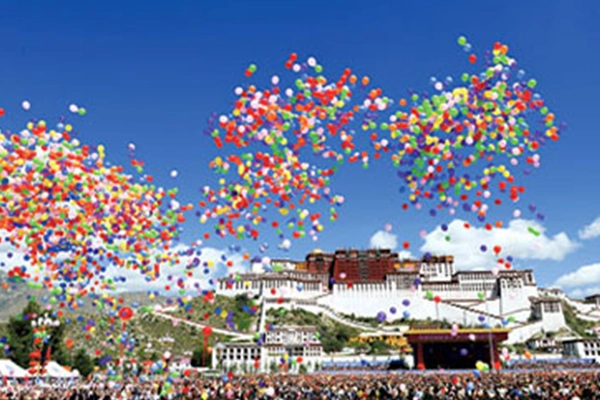 Gonsin Assists Central Delegation To Visit Changdou Tibetc