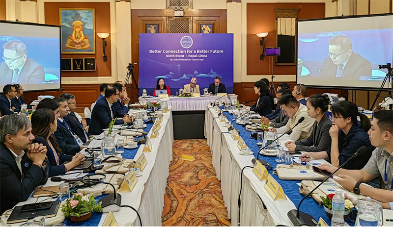 Bilateral_Multilateral_Diplomatic_Meetings_with_Conference_Discussion_System(3300)_Wireless_IR_Simultaneous_Interpretation_System_3.png